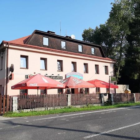 Penzion Restaurace Zatisi Rumburk Extérieur photo