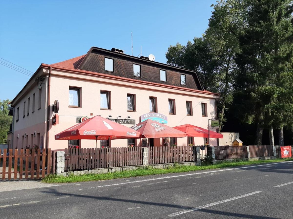 Penzion Restaurace Zatisi Rumburk Extérieur photo